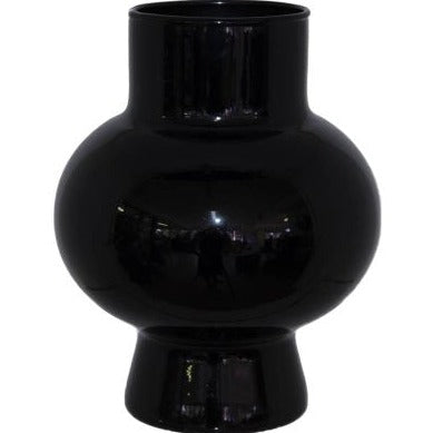 Black Vase (18 x 15 cm)