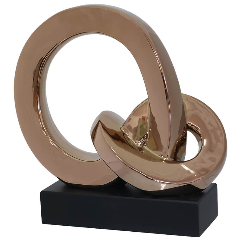 Rose Gold Ring Statue (33 cm)